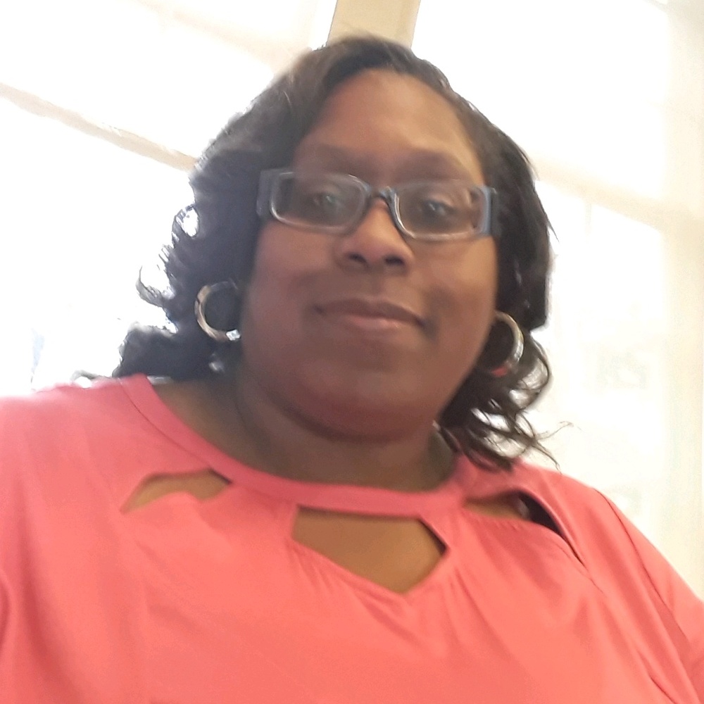 Meet your Posher, Alicia